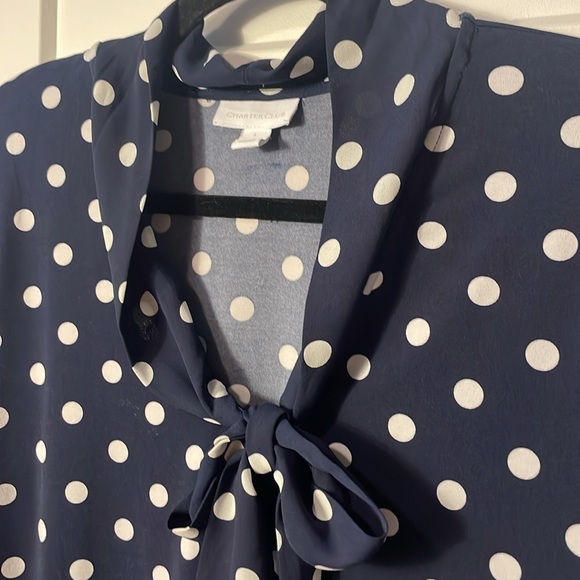 Charter club. Size large. With bow around neck. - Picture 2 of 4